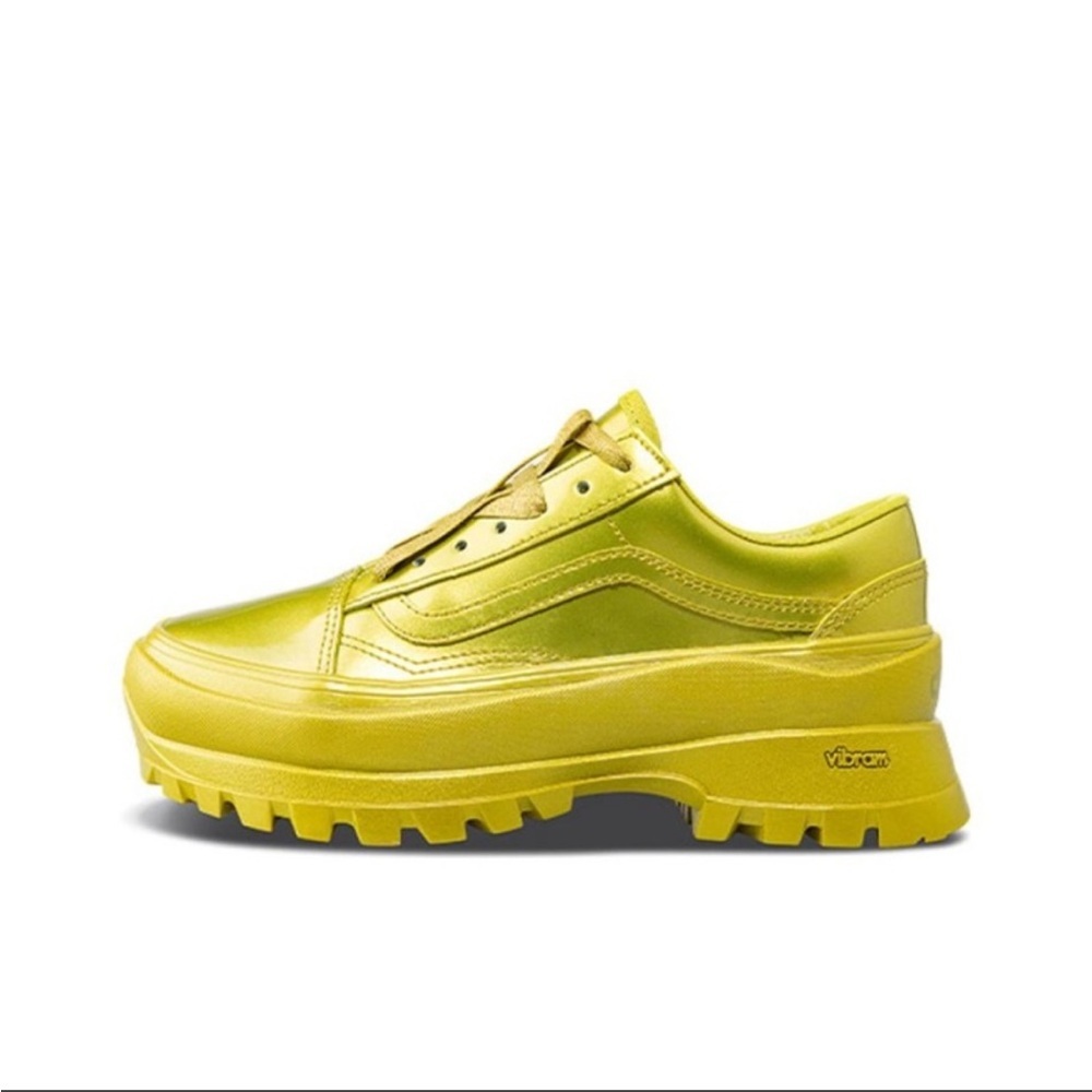 Vans Chunky Platform Sneakers in Bright Yellow - Picture 2 of 12